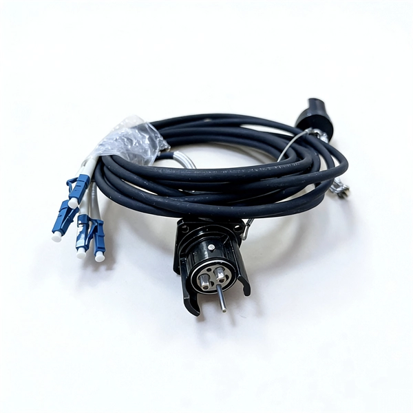 The correct way to connect a pigtail ring network is 